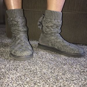 UGG ISLA BOOTS HEATHER GREY
